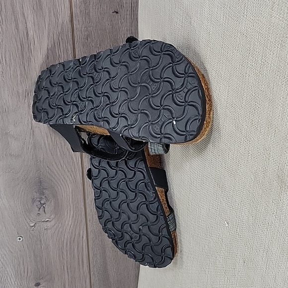 Birkenstock Black and Gray Strappy Sandals Sz 38 L7 M5 - Picture 8 of 11